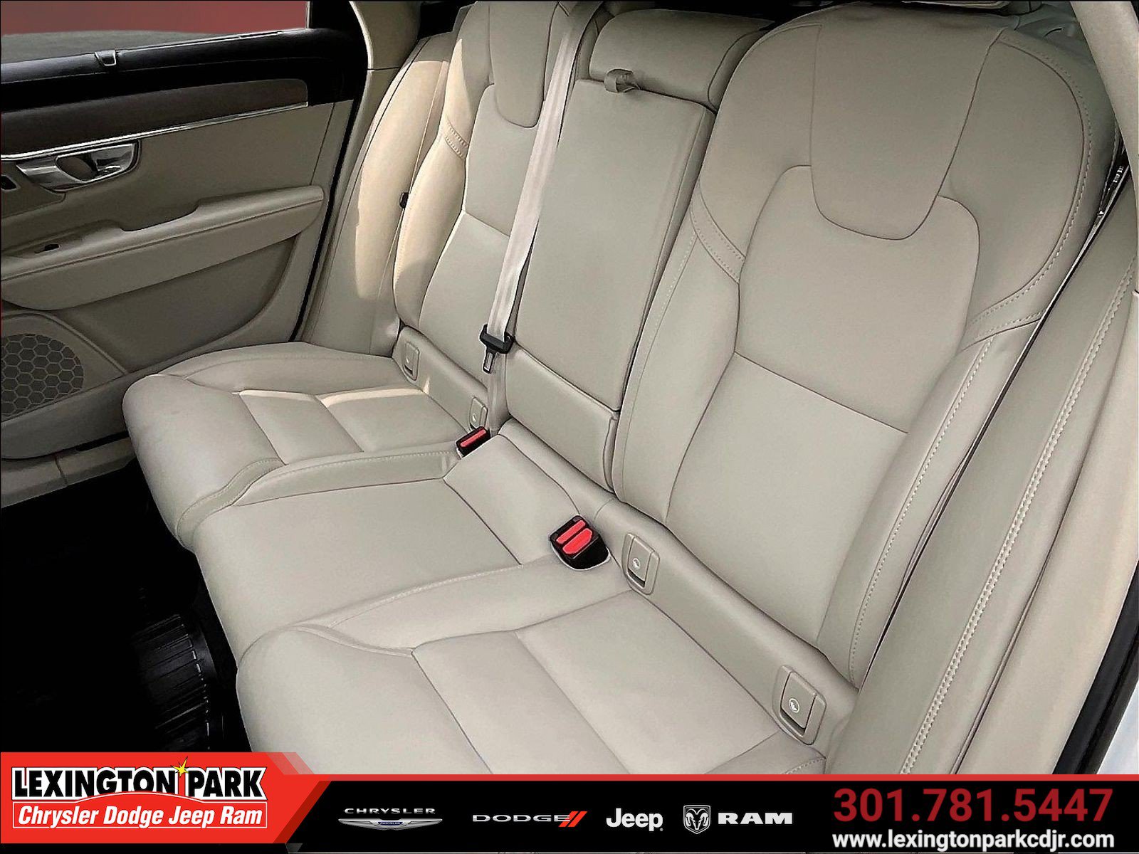 Used 2023 Volvo V90 B6 Cross Country Ultimate AWD/4WD image 21