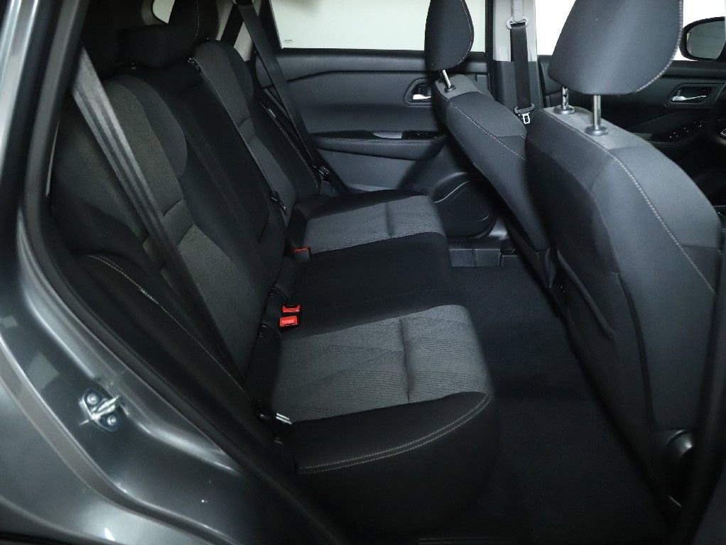 Certified 2026 Nissan Rogue SV AWD/4WD image 32