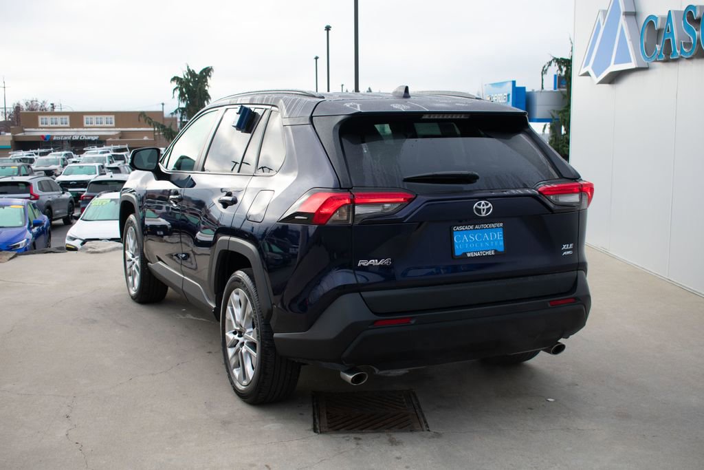 Used 2025 Toyota RAV4 XLE Premium image 7