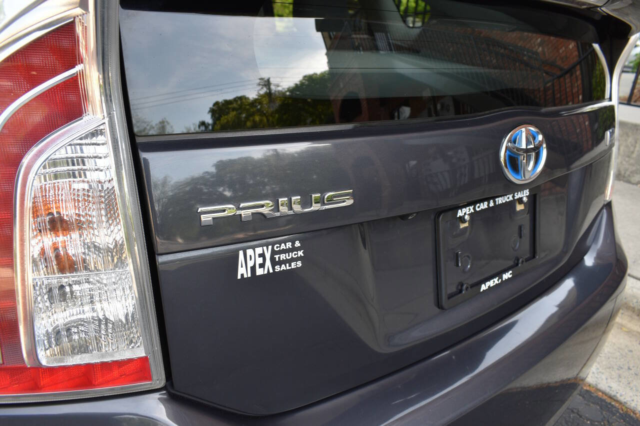 Used 2013 Toyota Prius Three image 33