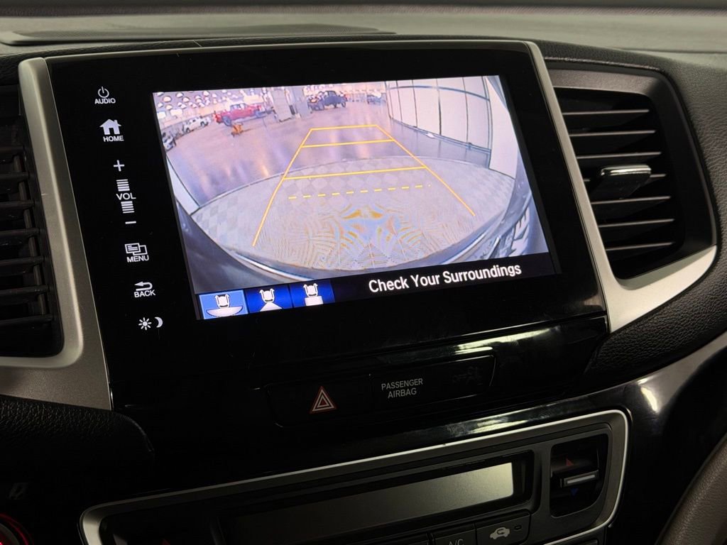 Used 2017 Honda Pilot Touring image 18
