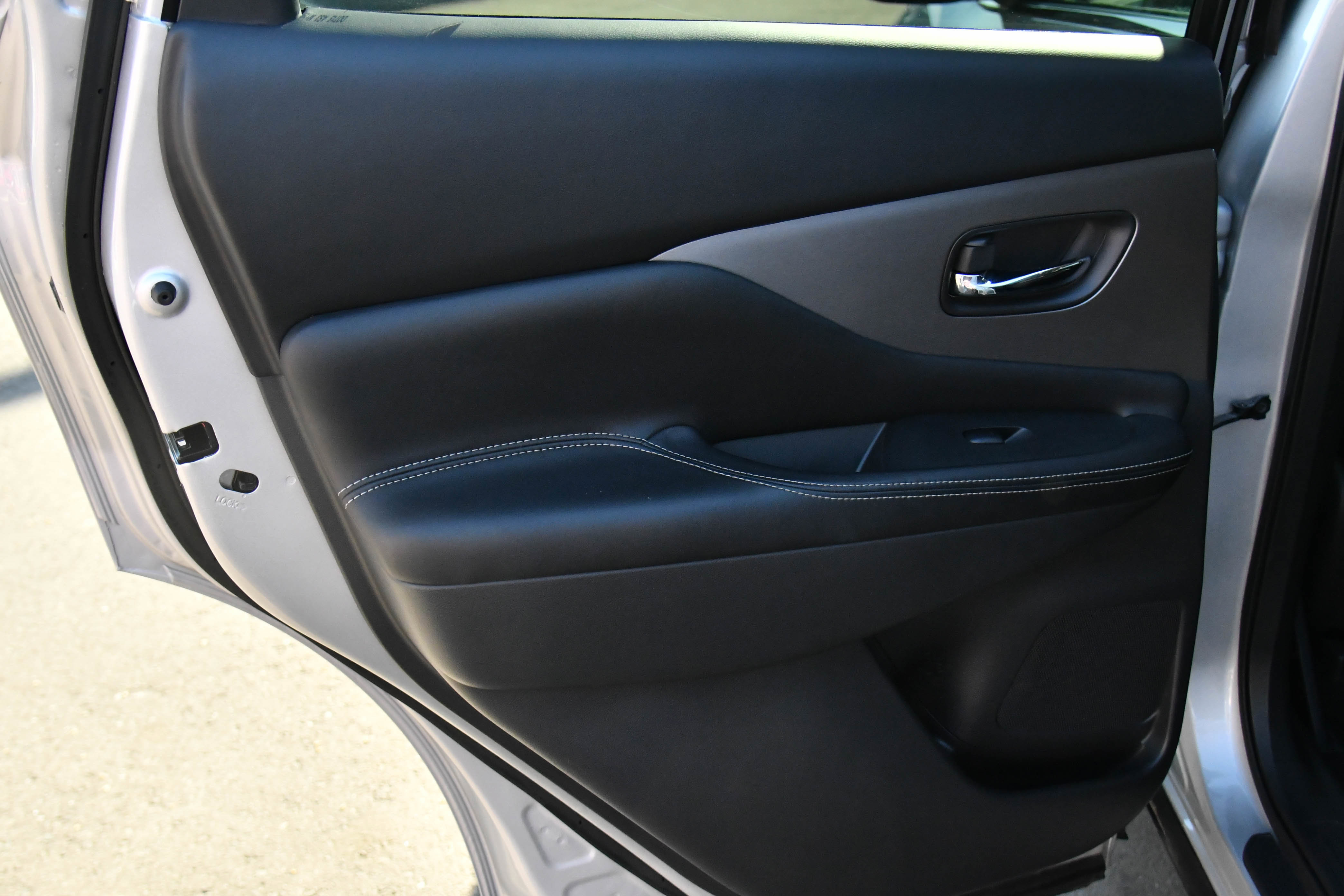 Used 2023 Nissan Murano SV image 33