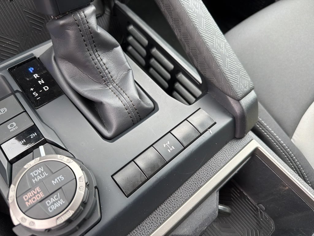 Used 2024 Toyota Tacoma TRD Off-Road AWD/4WD image 27