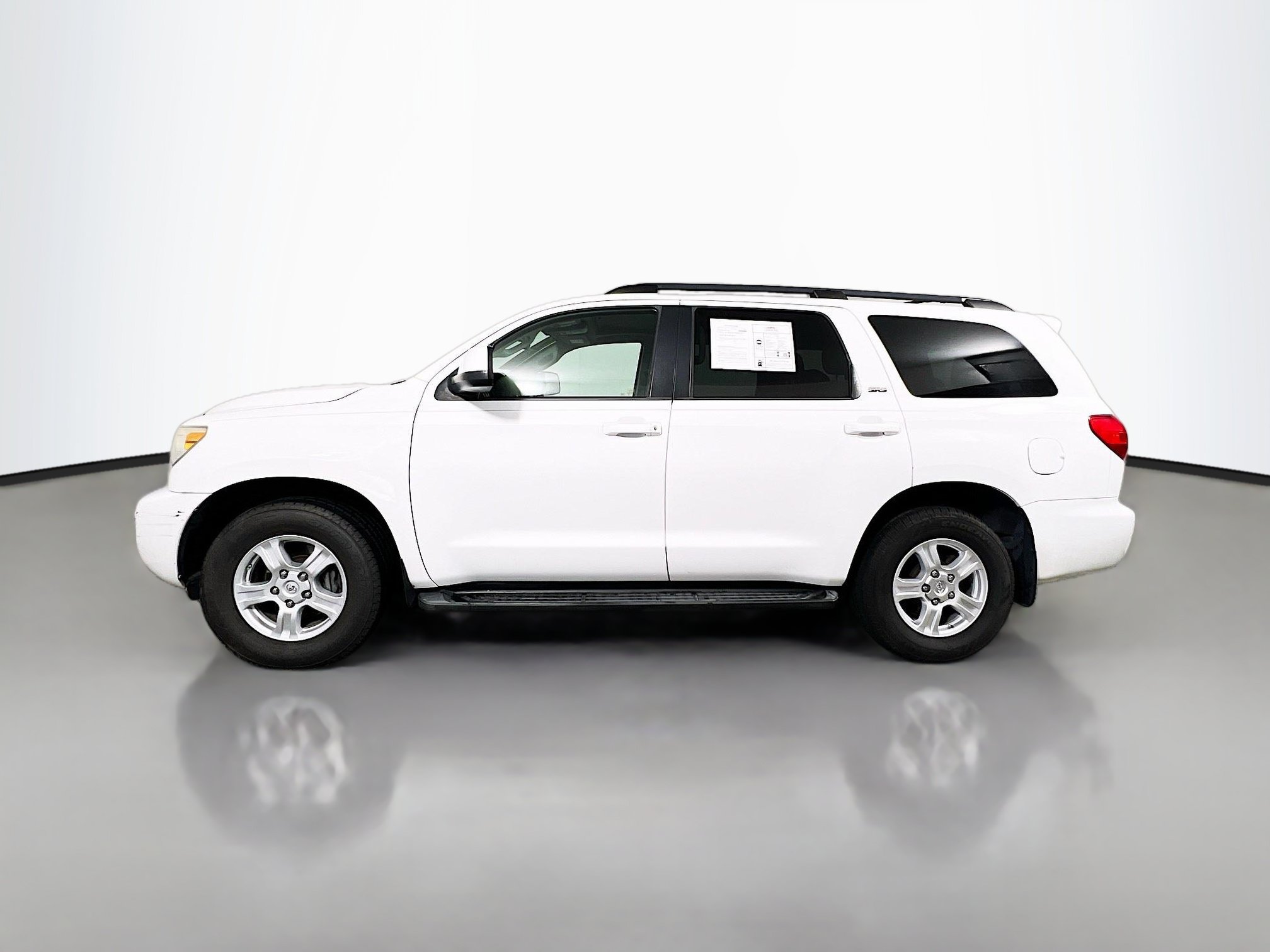 Used 2017 Toyota Sequoia SR5 w/ Premium Package RWD image 9
