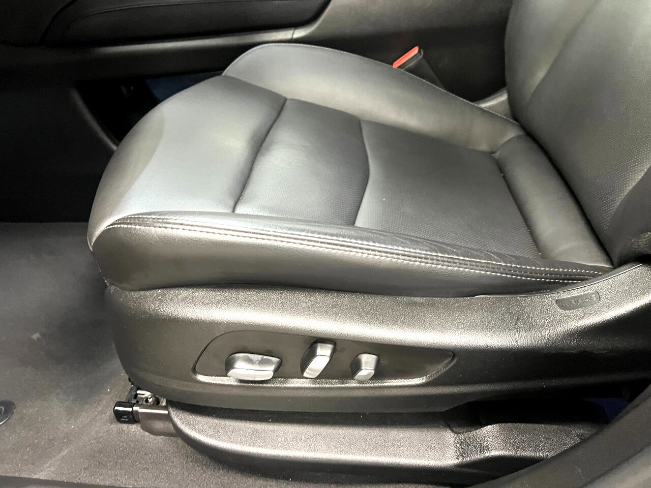 Used 2024 Cadillac XT6 Premium Luxury image 22