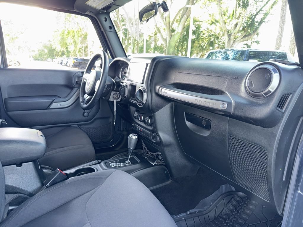 Used 2018 Jeep Wrangler Sport AWD/4WD image 40
