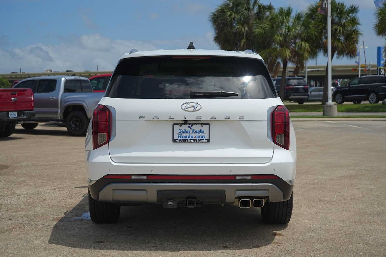 Used 2024 Hyundai Palisade Limited FWD image 5