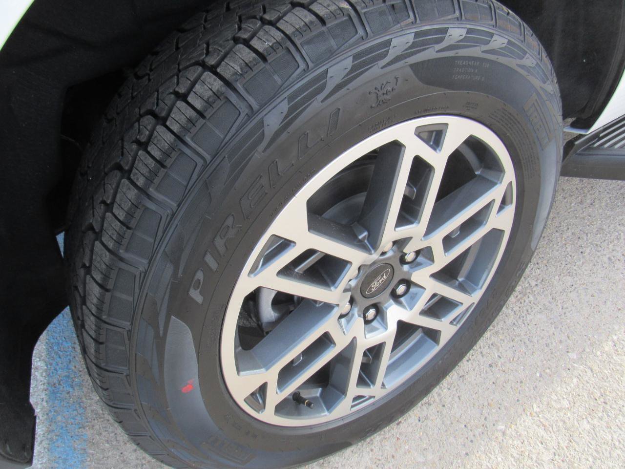 New 2026 Ford Expedition Active image 50