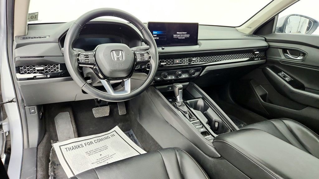 Used 2023 Honda Accord Touring image 13