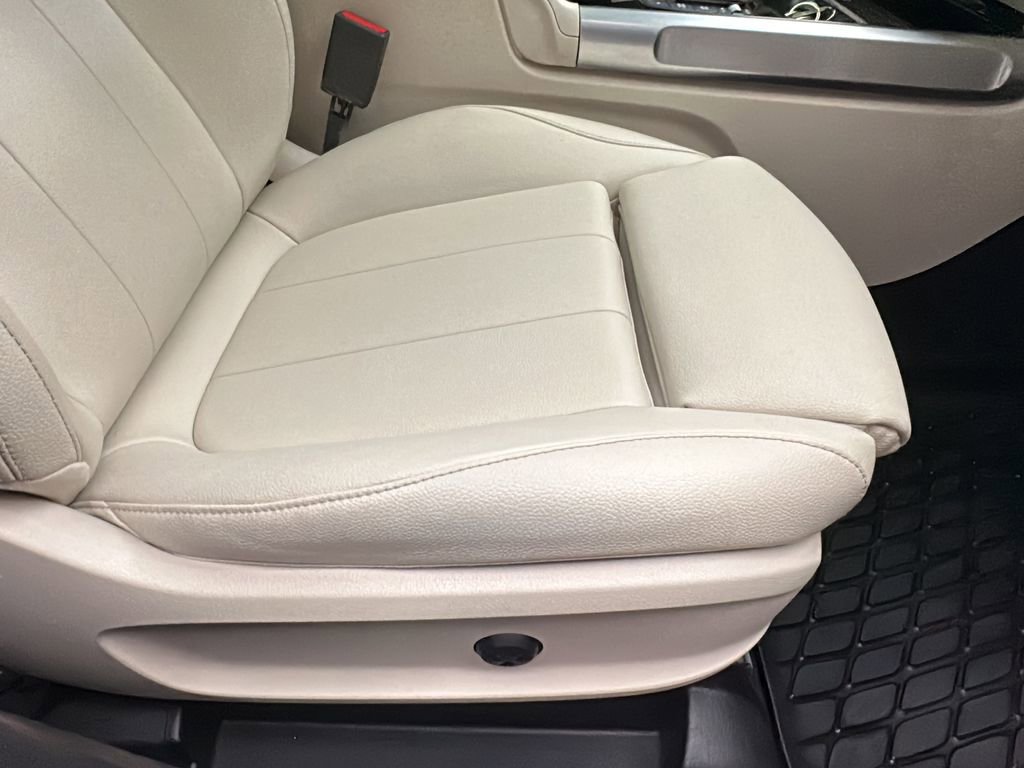 Used 2021 Mercedes-Benz GLB 250 4MATIC image 18