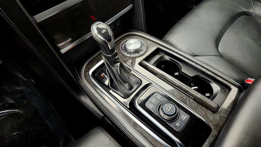 Used 2022 INFINITI QX80 Luxe image 17