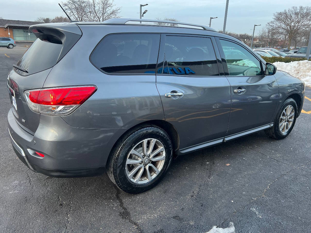 Used 2015 Nissan Pathfinder SV image 13