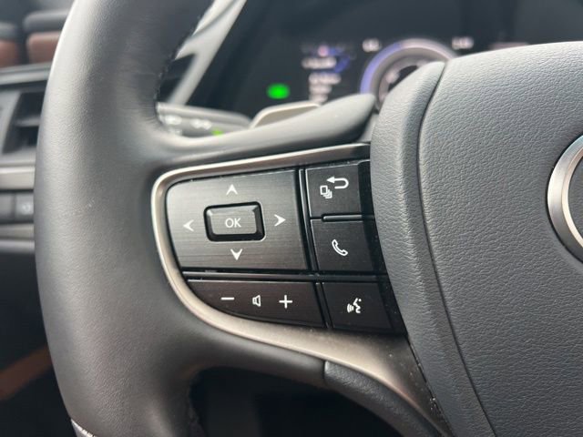 Used 2025 Lexus ES 300h Ultra Luxury image 22