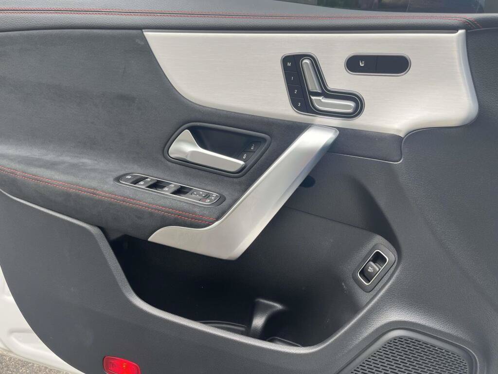 Certified 2023 Mercedes-Benz CLA 250 4MATIC image 28