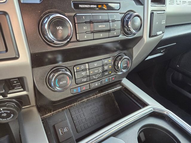 Used 2020 Ford F350 Lariat w/ Lariat Ultimate Package image 17