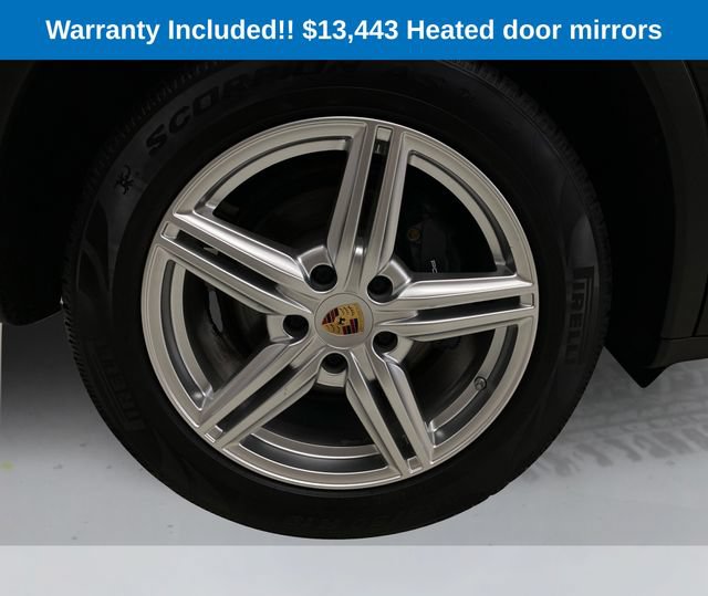 Used 2014 Porsche Cayenne Platinum Edition AWD/4WD image 17