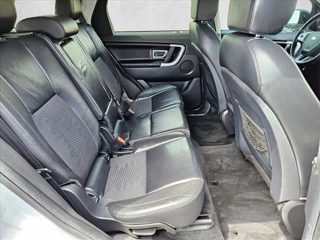 Used 2019 Land Rover Discovery Sport SE image 19