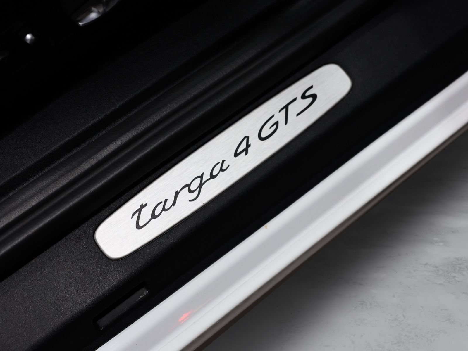 Used 2018 Porsche 911 Targa 4 GTS AWD/4WD image 36