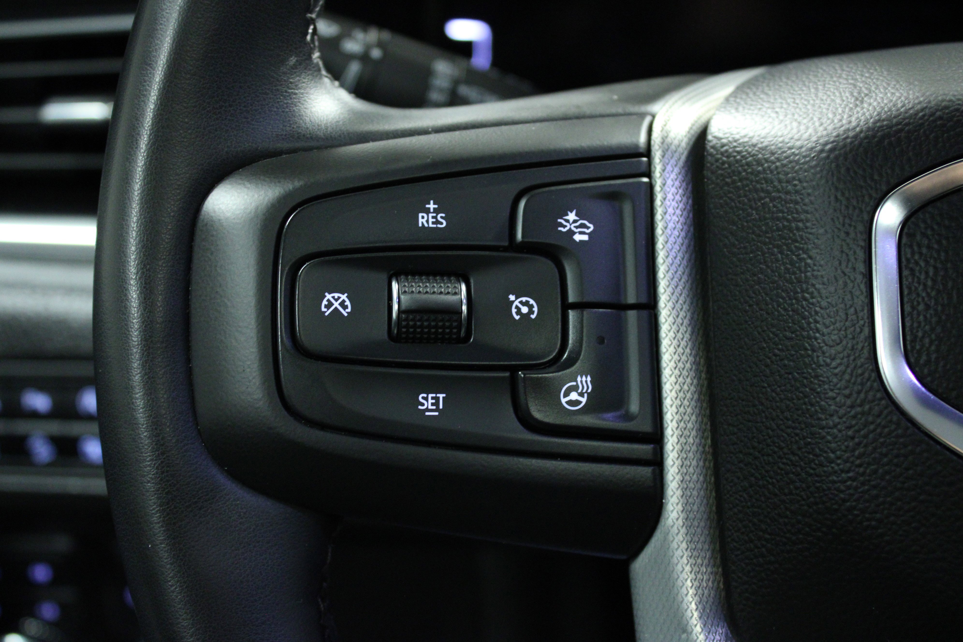 Used 2023 GMC Yukon XL Denali image 21