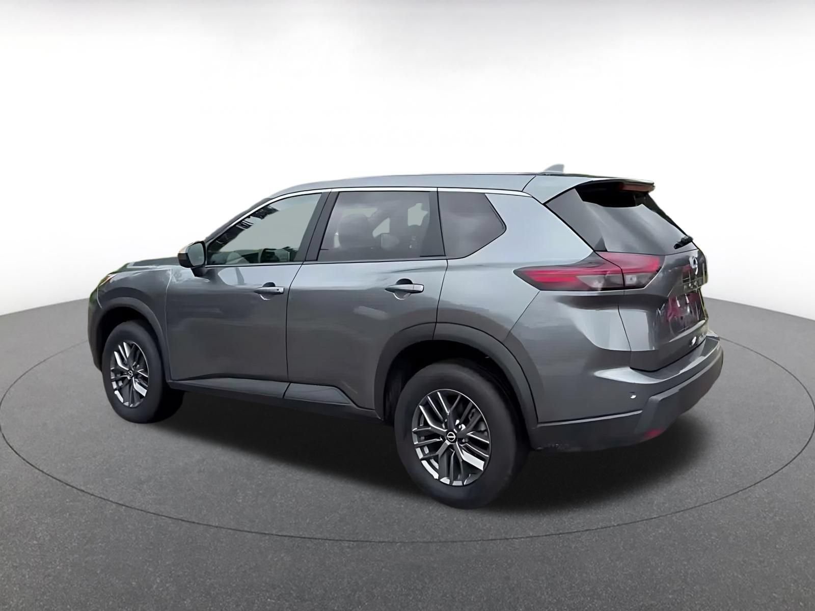 Used 2026 Nissan Rogue SV AWD/4WD image 9