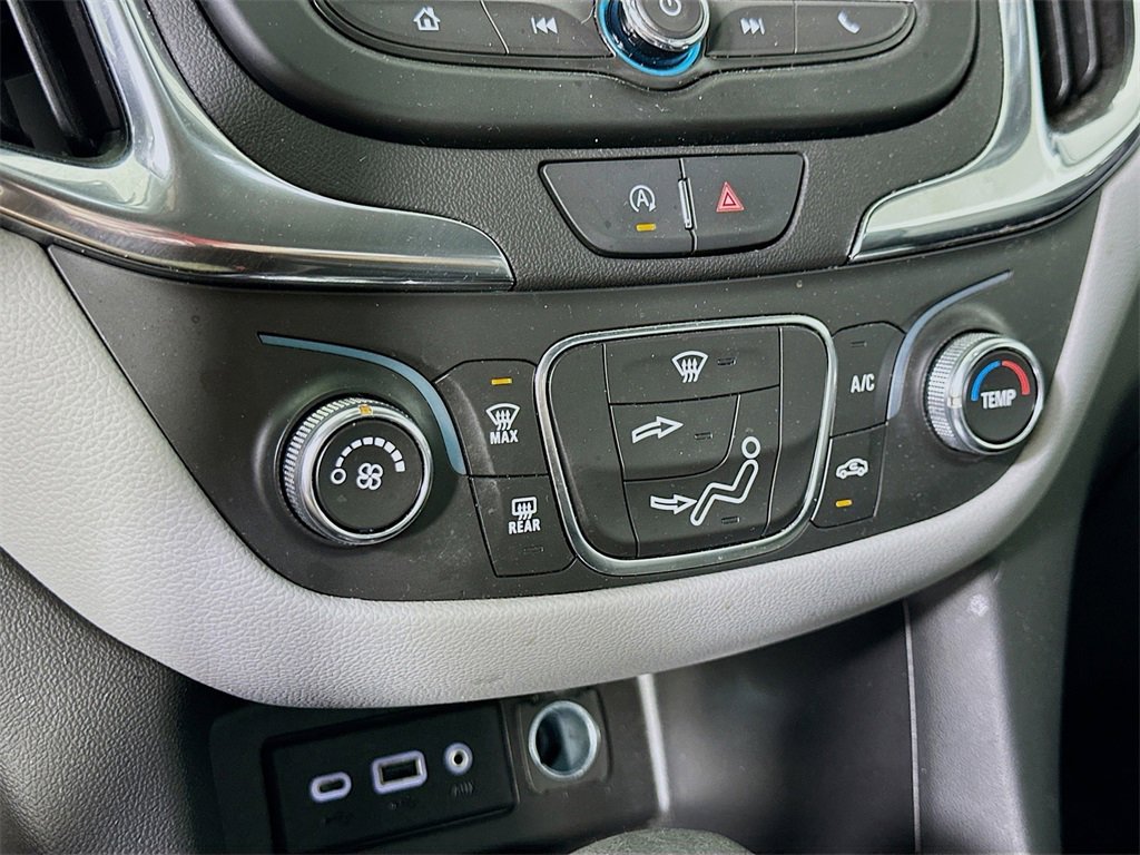 Used 2022 Chevrolet Equinox LS image 22