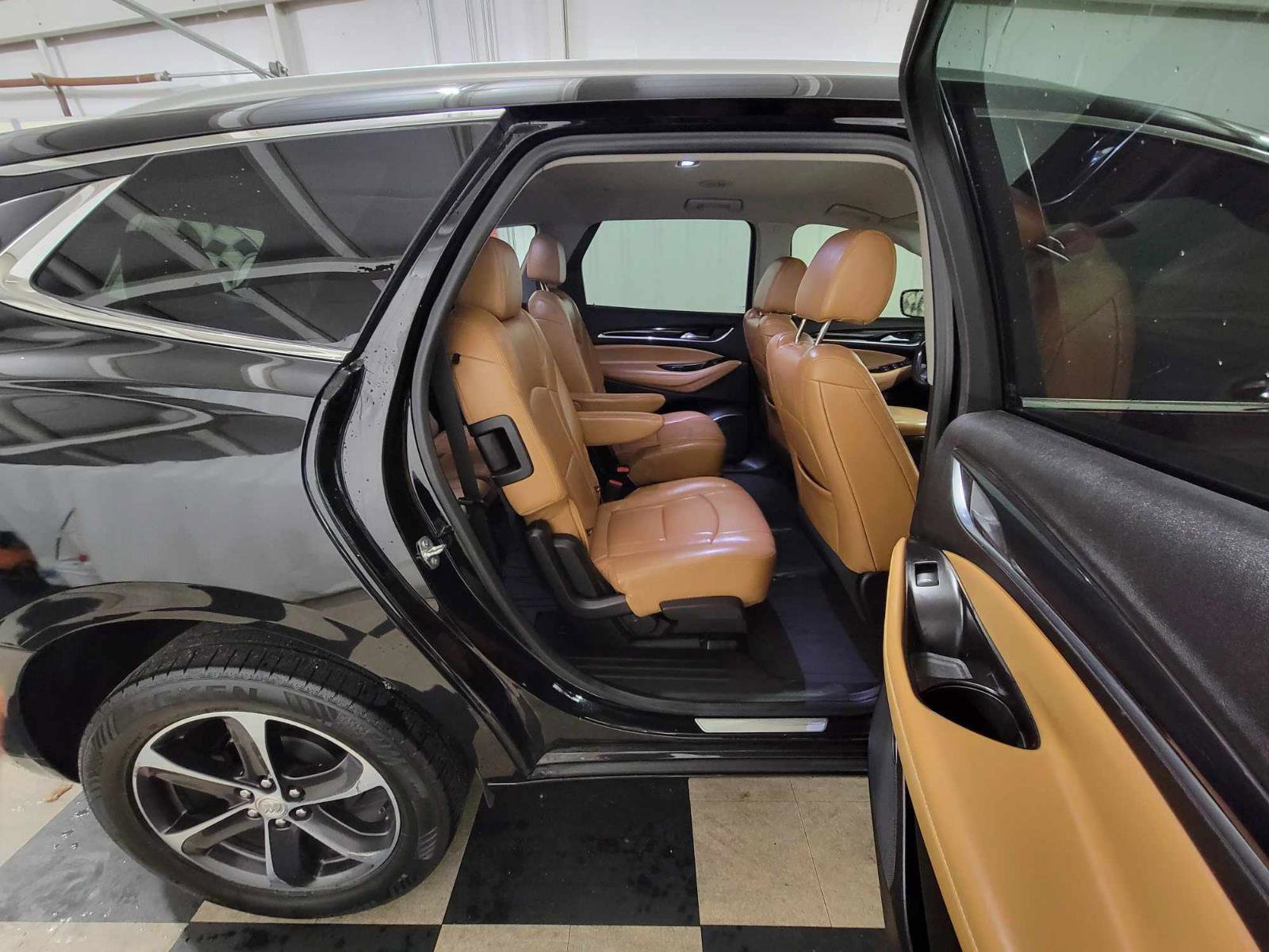 Used 2020 Buick Enclave Essence w/ Sport Touring Edition image 22
