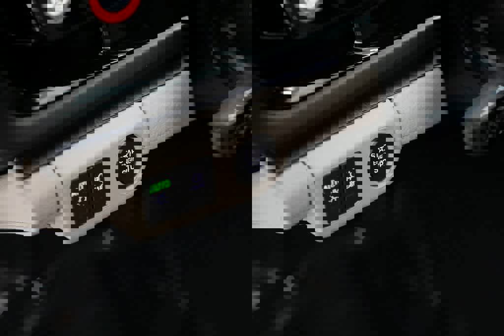 New 2025 Porsche Panamera 4 image 23