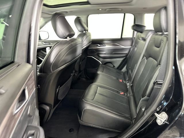 Used 2023 Jeep Grand Cherokee 4WD 4xe w/ Luxury Tech Group II image 24