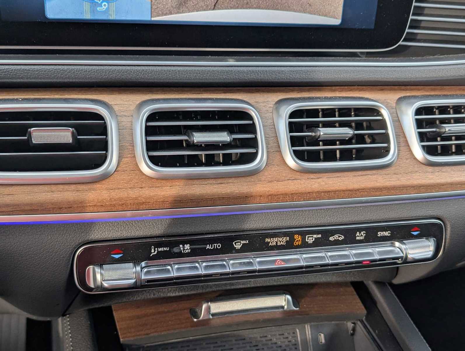 Certified 2025 Mercedes-Benz GLE 450 4MATIC image 18