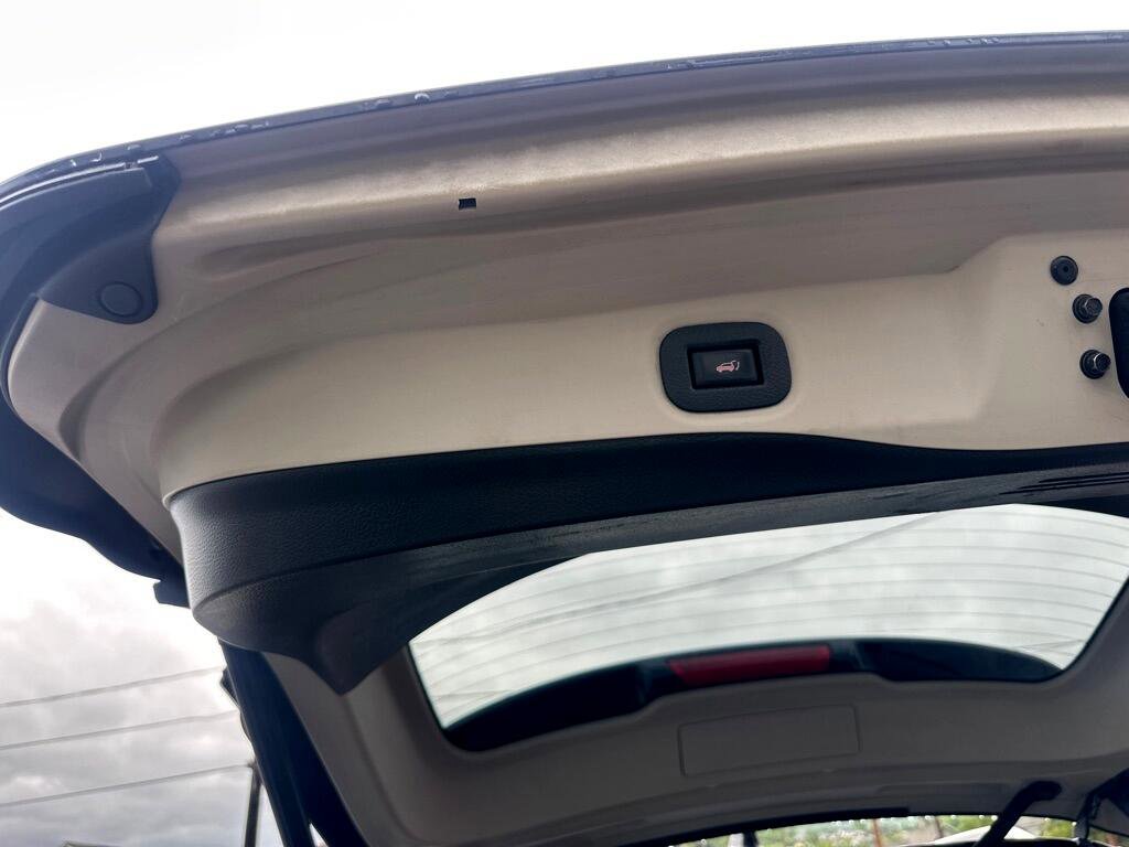 Used 2018 Nissan Rogue SL w/ Premium Package image 20