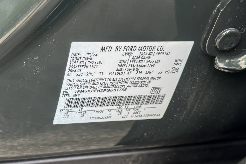 Used 2023 Ford Explorer Limited w/ Equipment Group 301A AWD/4WD image 26