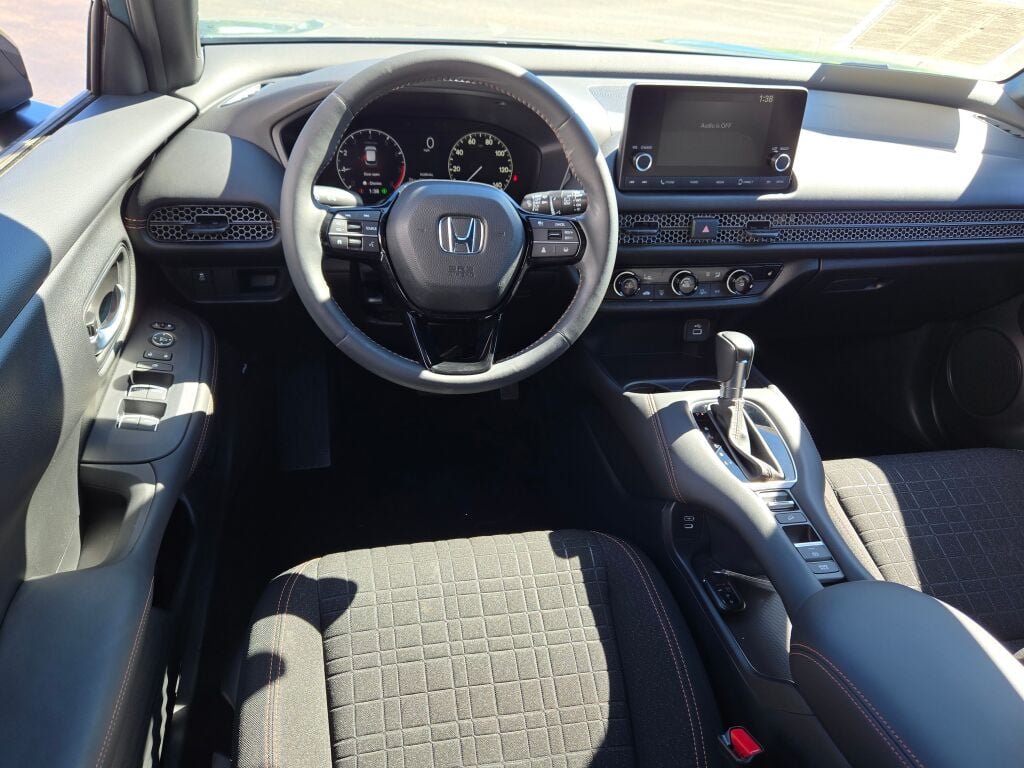 Used 2024 Honda HR-V Sport image 15