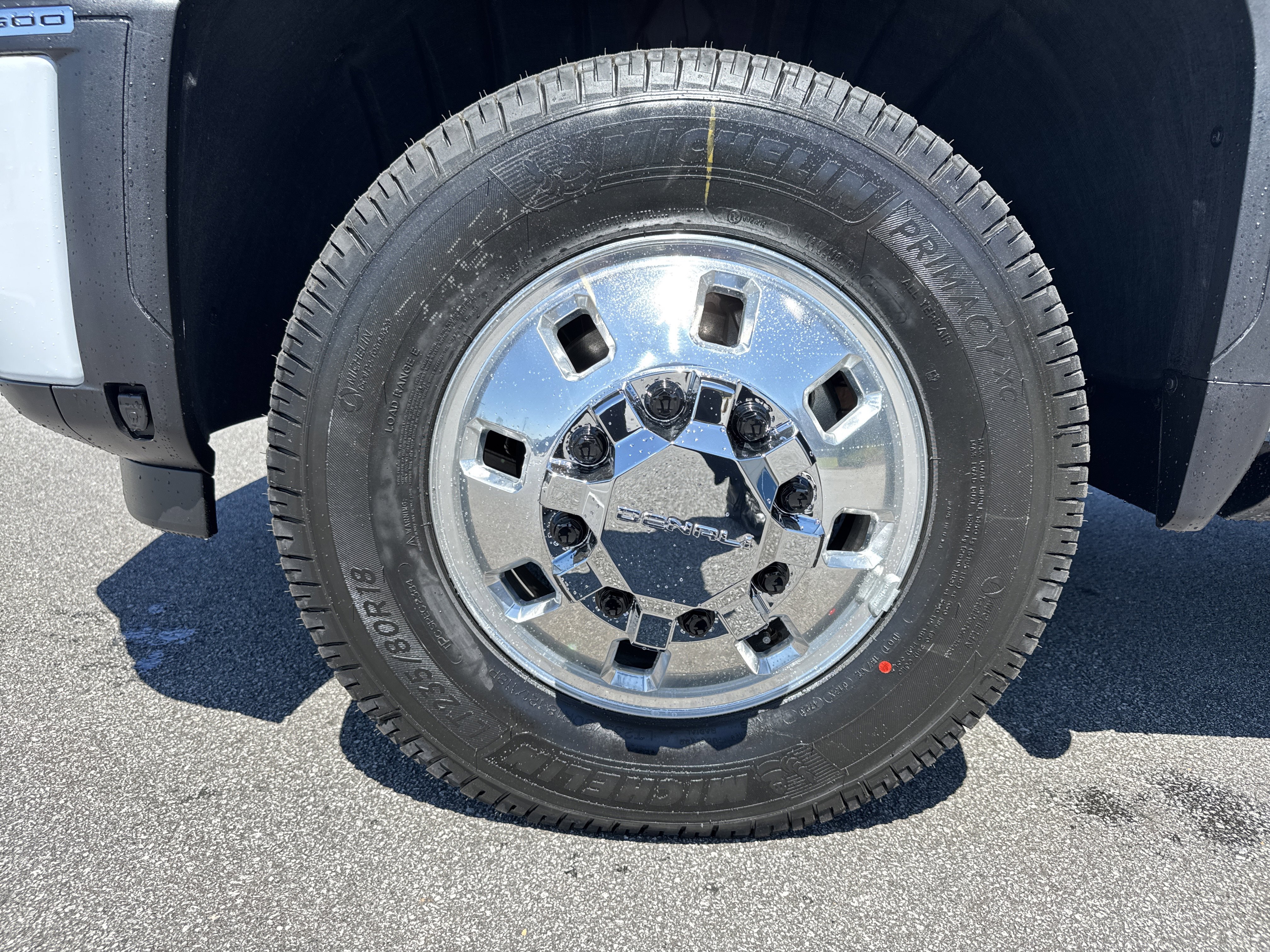 New 2026 GMC Sierra 3500 Denali Ultimate image 13