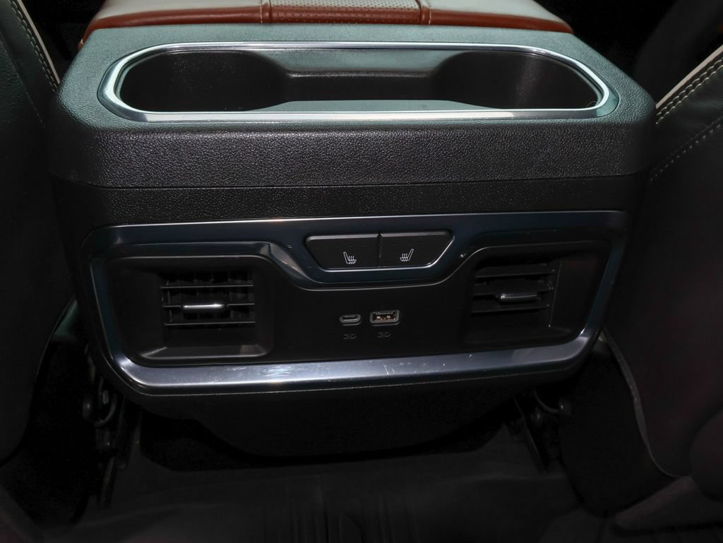 Used 2024 GMC Sierra 2500 Denali Ultimate w/ Max Trailering Package AWD/4WD image 14