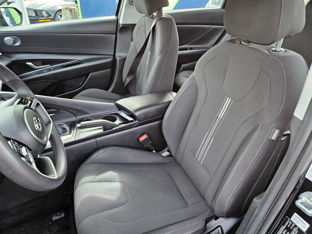 Used 2021 Hyundai Elantra SEL FWD image 10