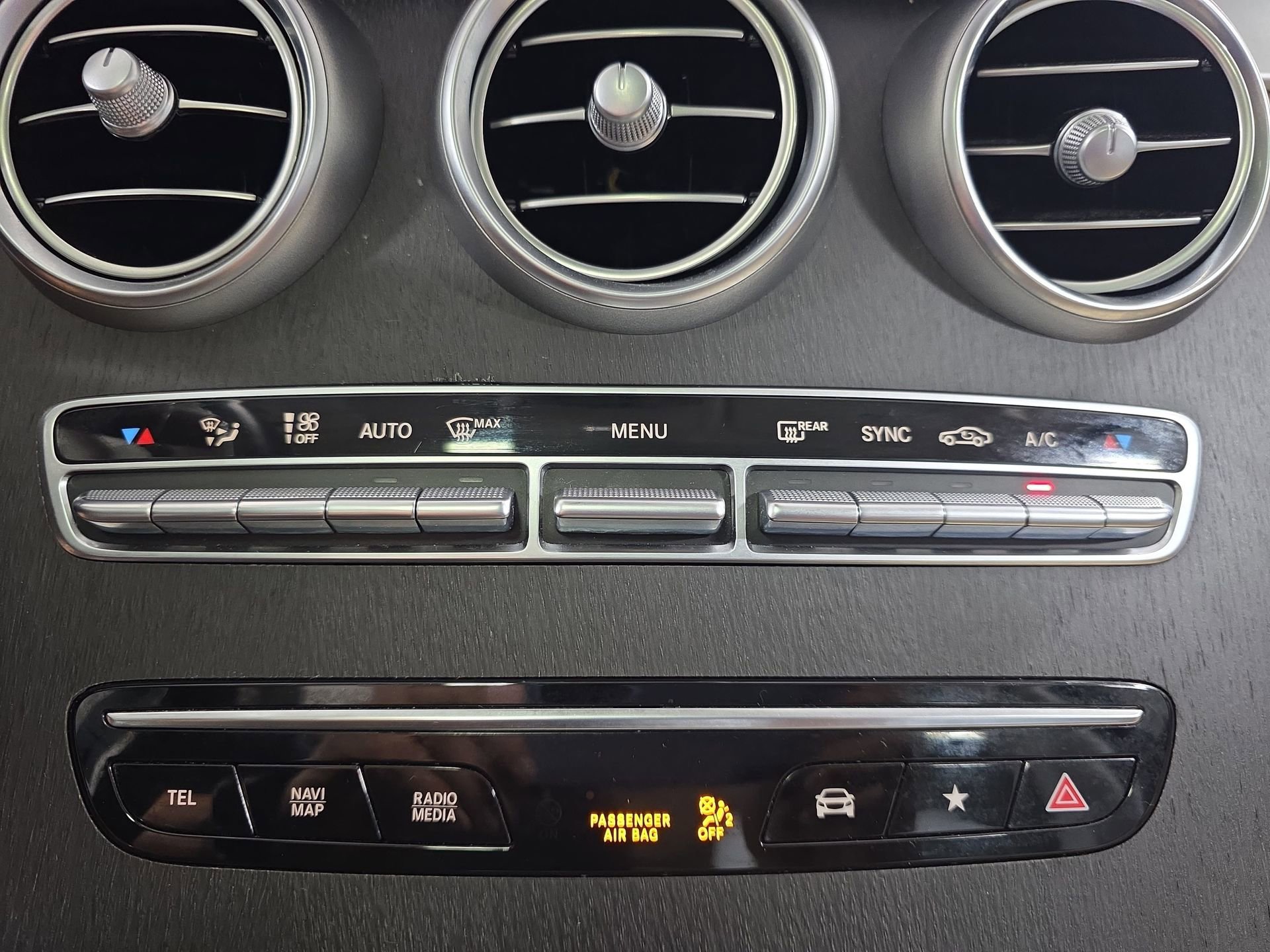 Used 2021 Mercedes-Benz GLC 300 4MATIC image 24