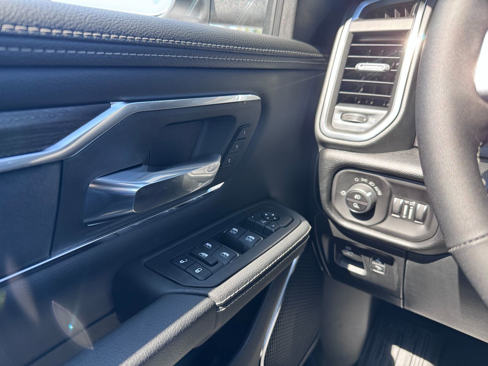 New 2026 RAM 1500 Laramie image 15