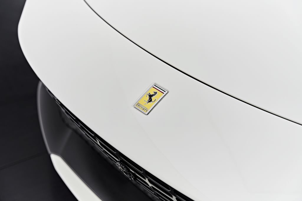 Used 2022 Ferrari Roma RWD image 20