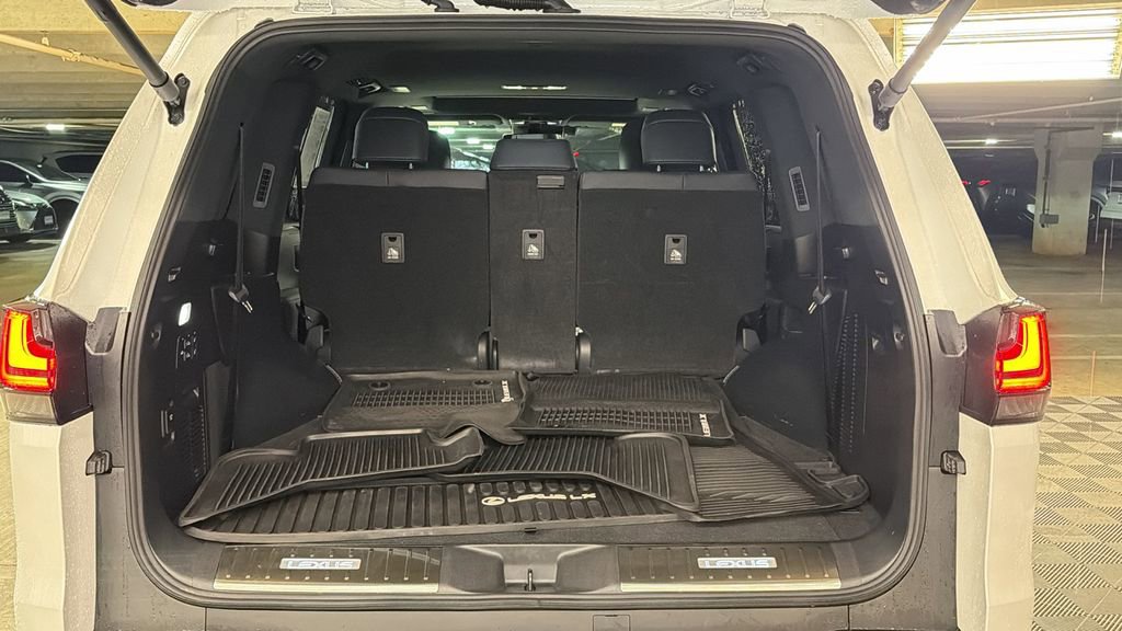 Used 2024 Lexus LX 600 4WD w/ Appearance Package image 14