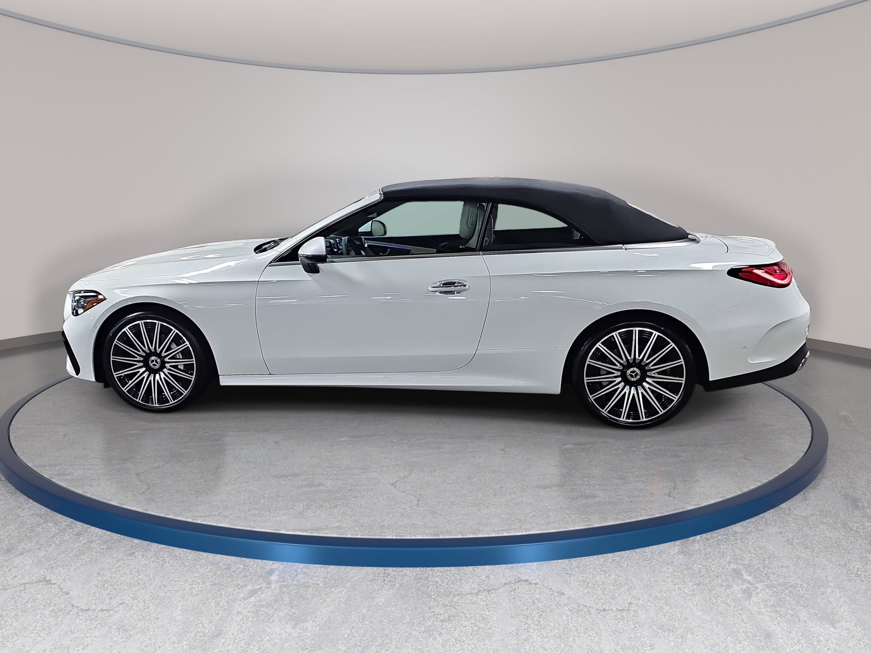 New 2026 Mercedes-Benz CLE 450 4MATIC Cabriolet image 8