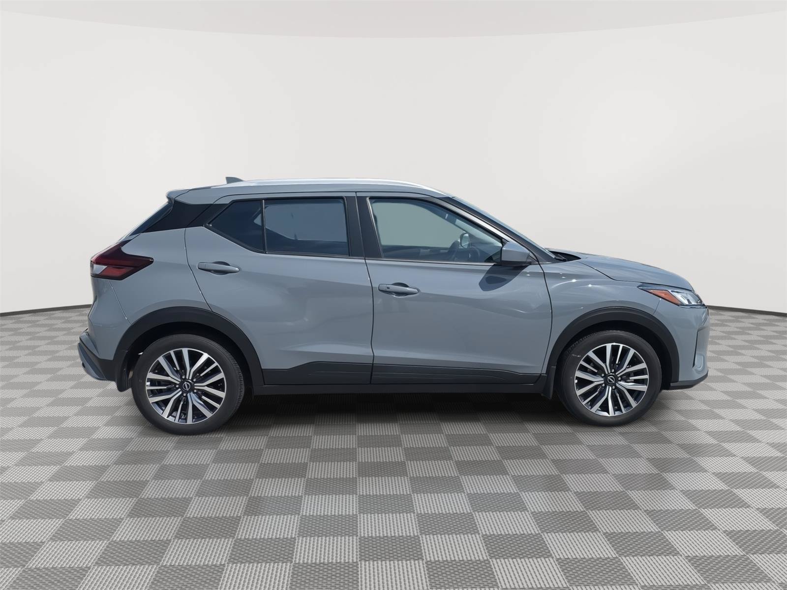 Used 2023 Nissan Kicks SV FWD image 17