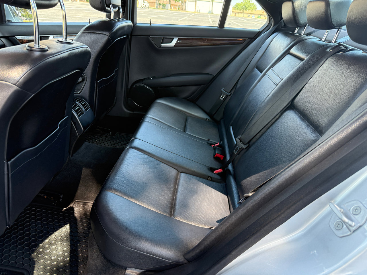 Used 2012 Mercedes-Benz C 300 Luxury image 17