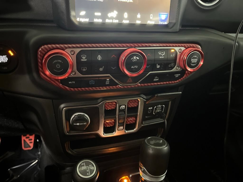 Used 2023 Jeep Wrangler Unlimited Sahara w/ Cold Weather Group AWD/4WD image 70