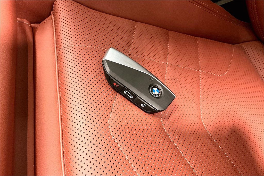 Used 2026 BMW X1 xDrive28i w/ M Sport Package AWD/4WD image 12
