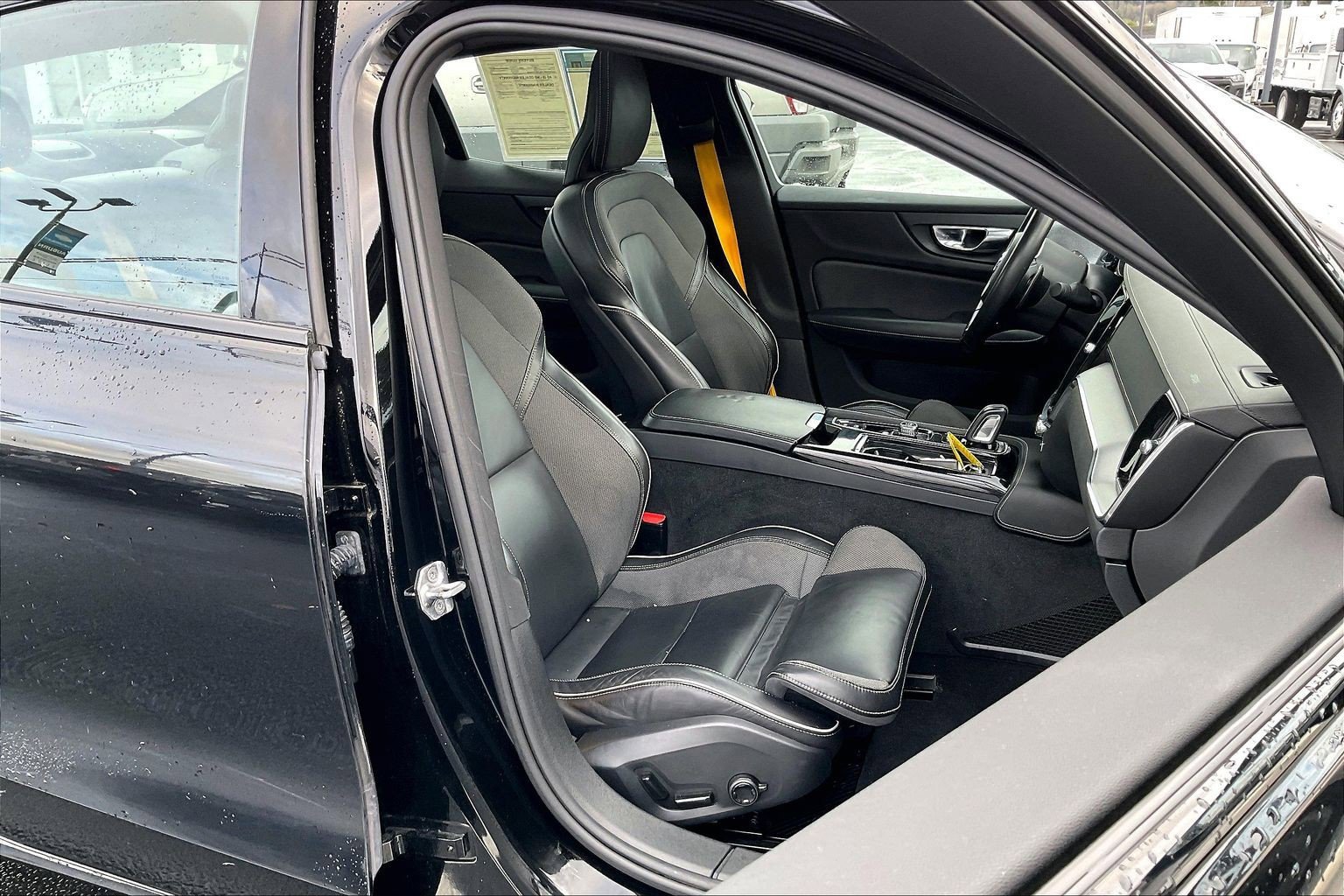 Used 2020 Volvo S60 T8 Polestar image 7