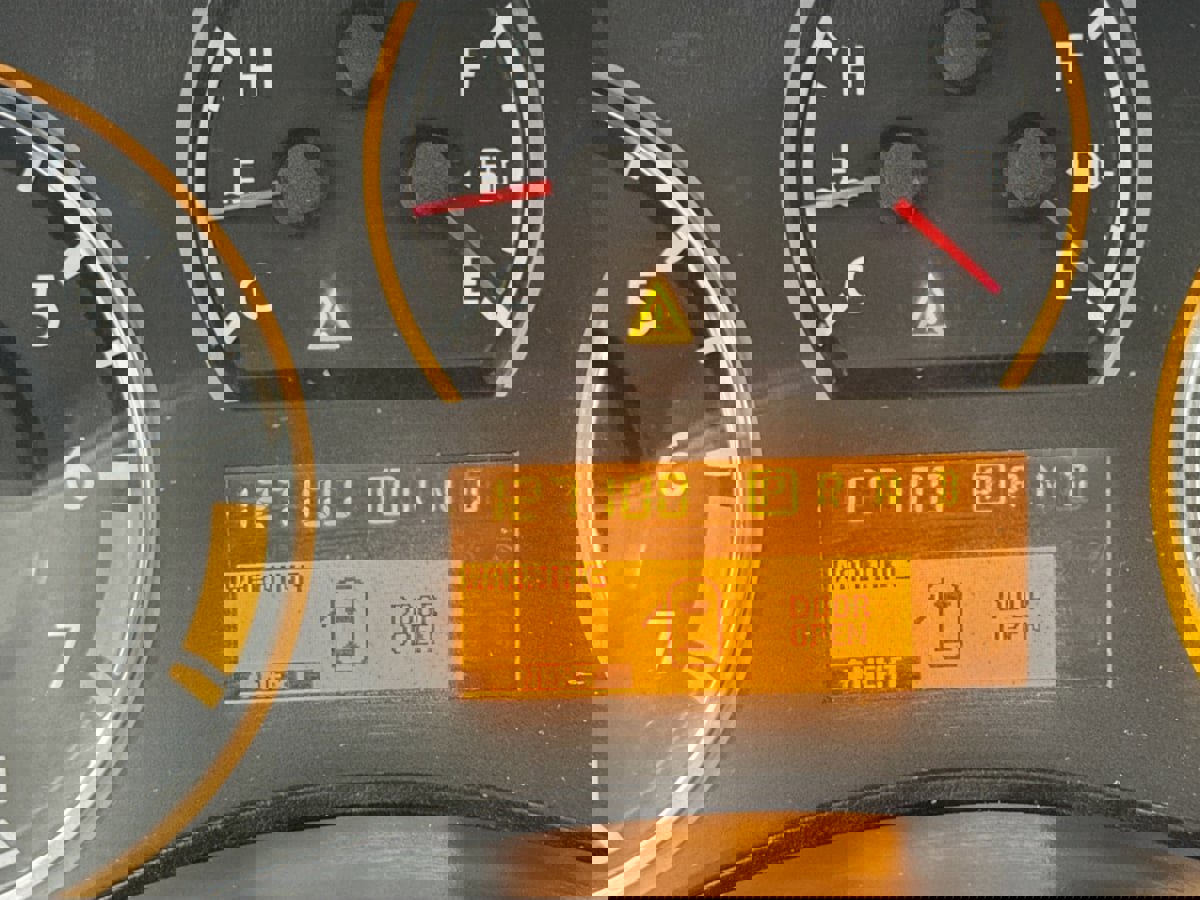 Used 2014 Nissan Armada Platinum image 13