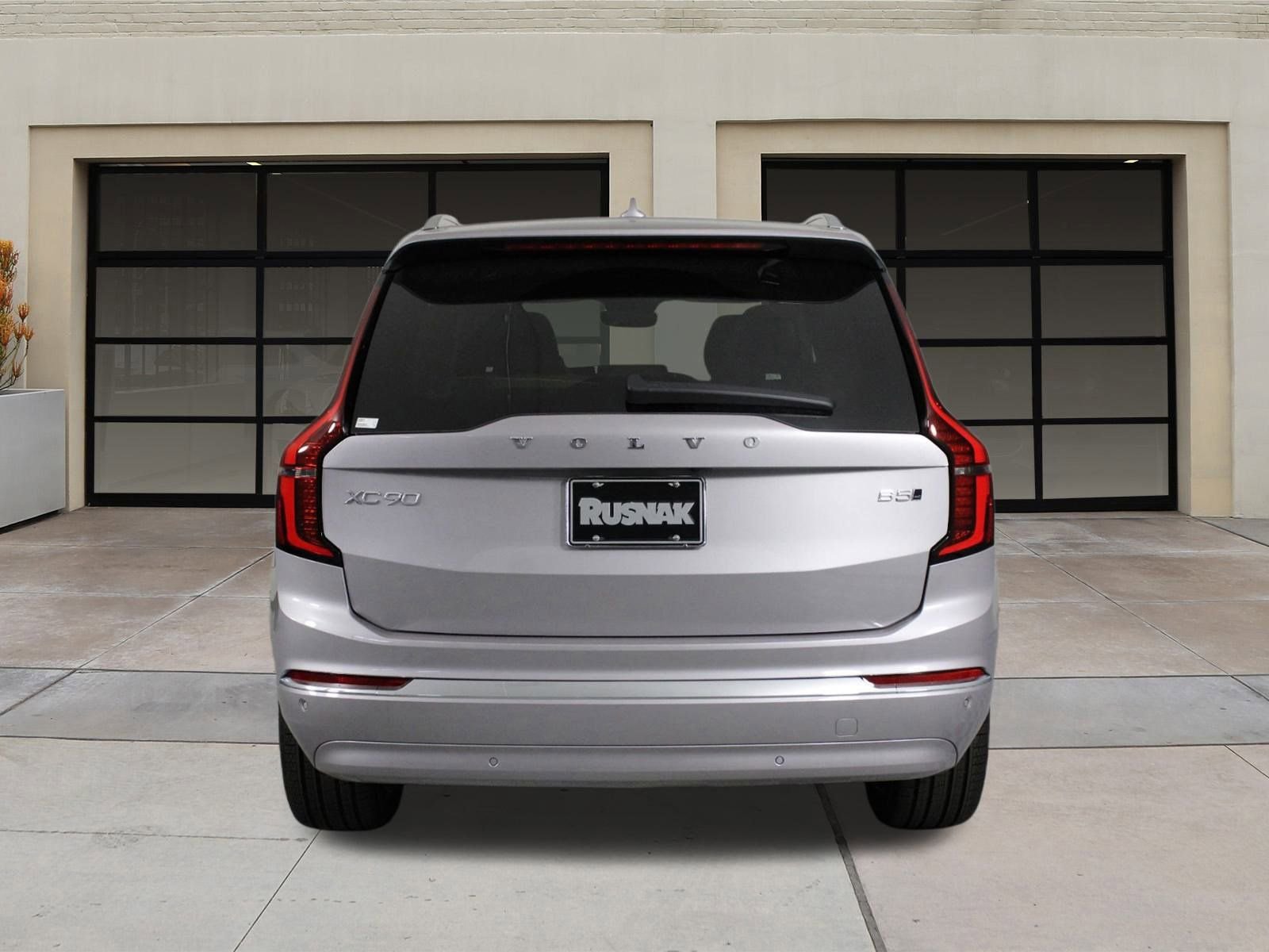 New 2026 Volvo XC90 B5 Plus w/ Protection Package image 4