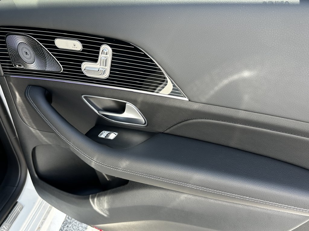 New 2026 Mercedes-Benz GLS 450 4MATIC image 19