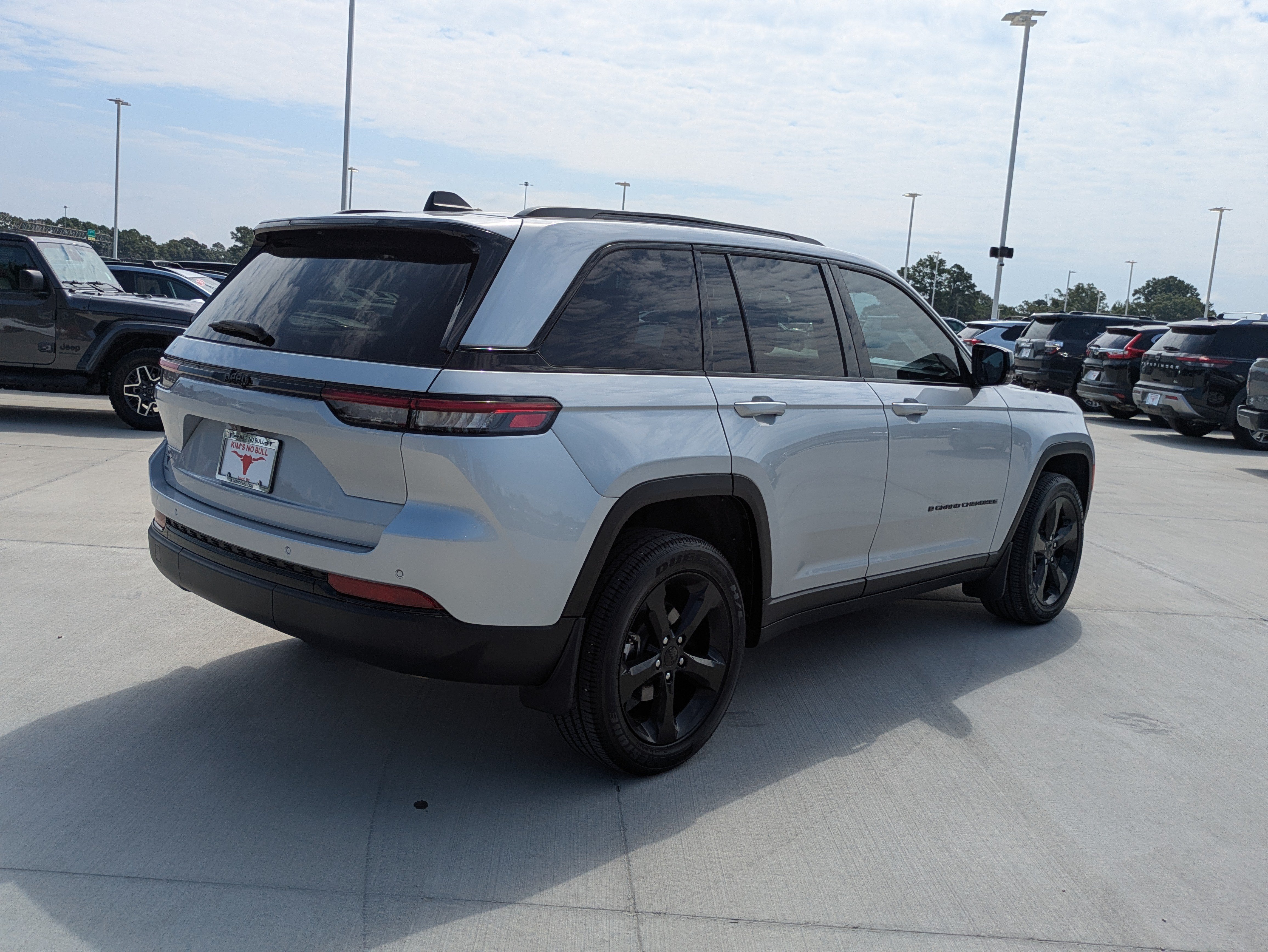 Certified 2025 Jeep Grand Cherokee Altitude RWD image 5