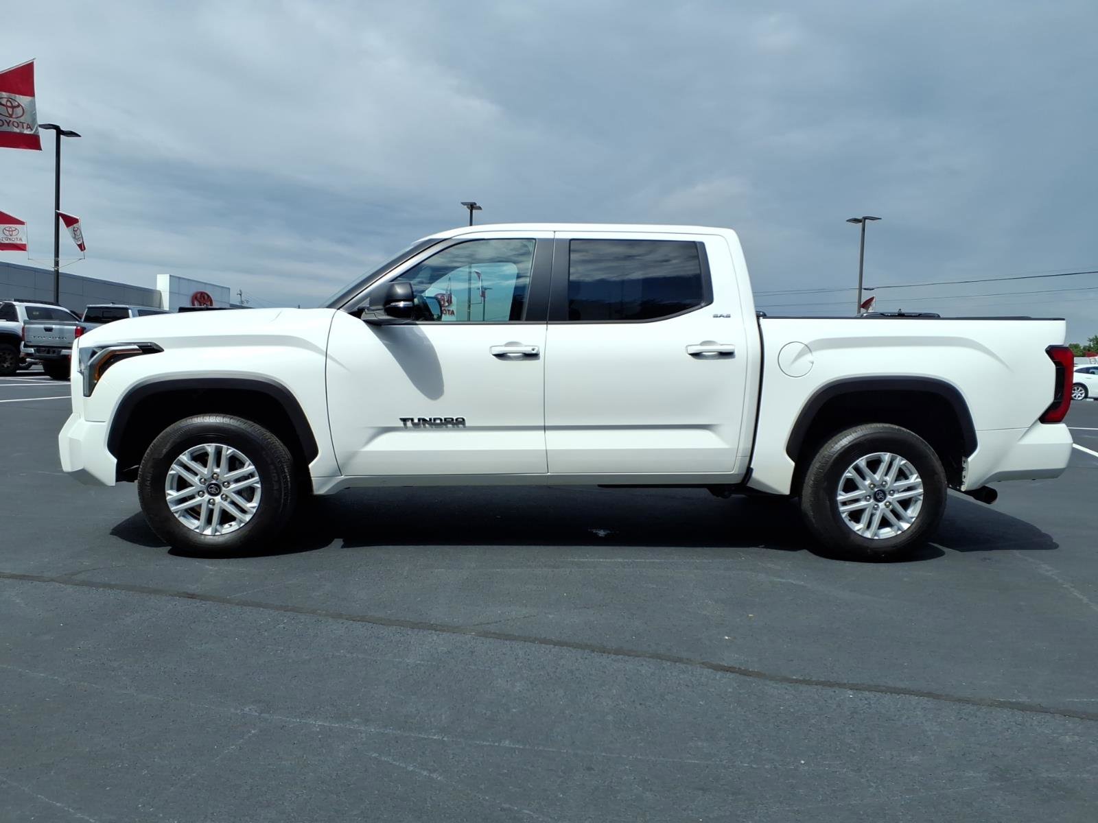 Used 2025 Toyota Tundra SR5 w/ SR5 Premium Package AWD/4WD image 2